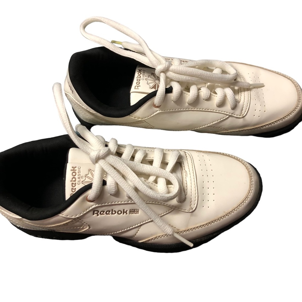 Reebok white patent leather shoes women’s size 5